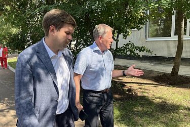 Александр Трубников помог отремонтировать детсад № 143